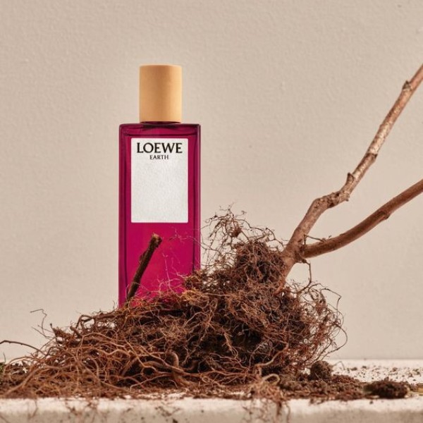 Hương thơm độc đáo của Loewe Earth