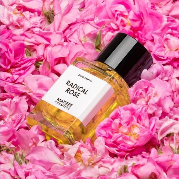 Mùi hương sang trọng của perfume Radical Rose EDP