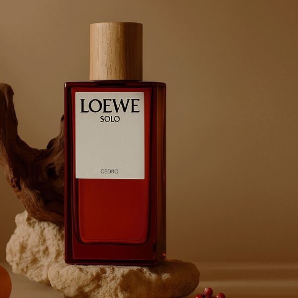 Thiết kế của Loewe Solo Cedro EDT