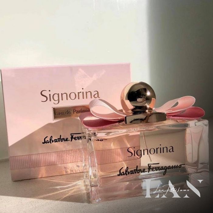 Giới thiệu perfume Signorina của thương hiệu nào?